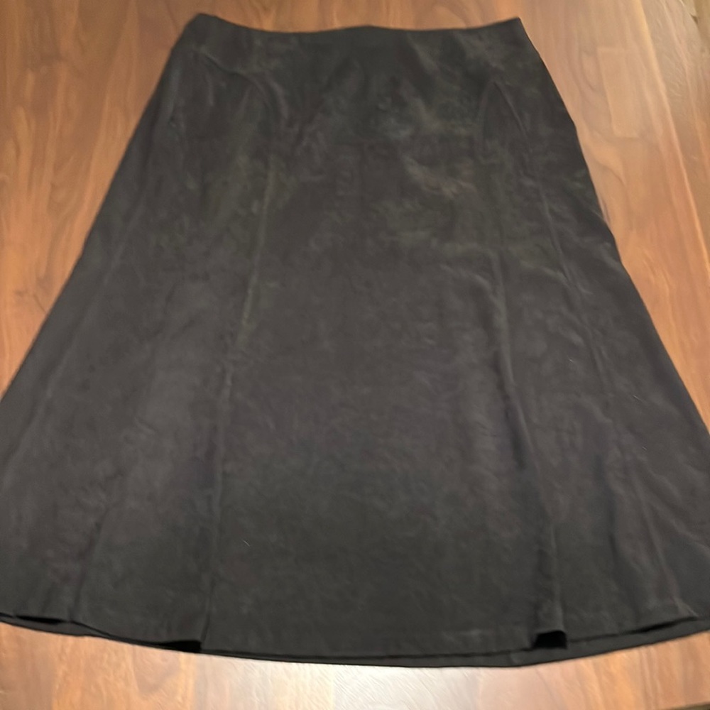 2 FOR $7 ITEM.  Requirements Skirt.  Size L.